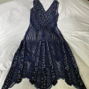 Blue lace and sequin 1920s-style cocktail dress, Size 4 (US)